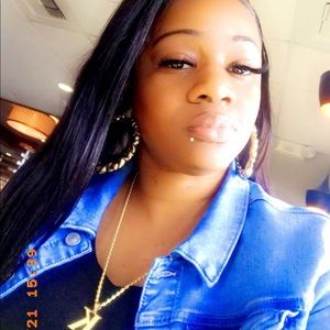 Meet your Posher, Lakeisha